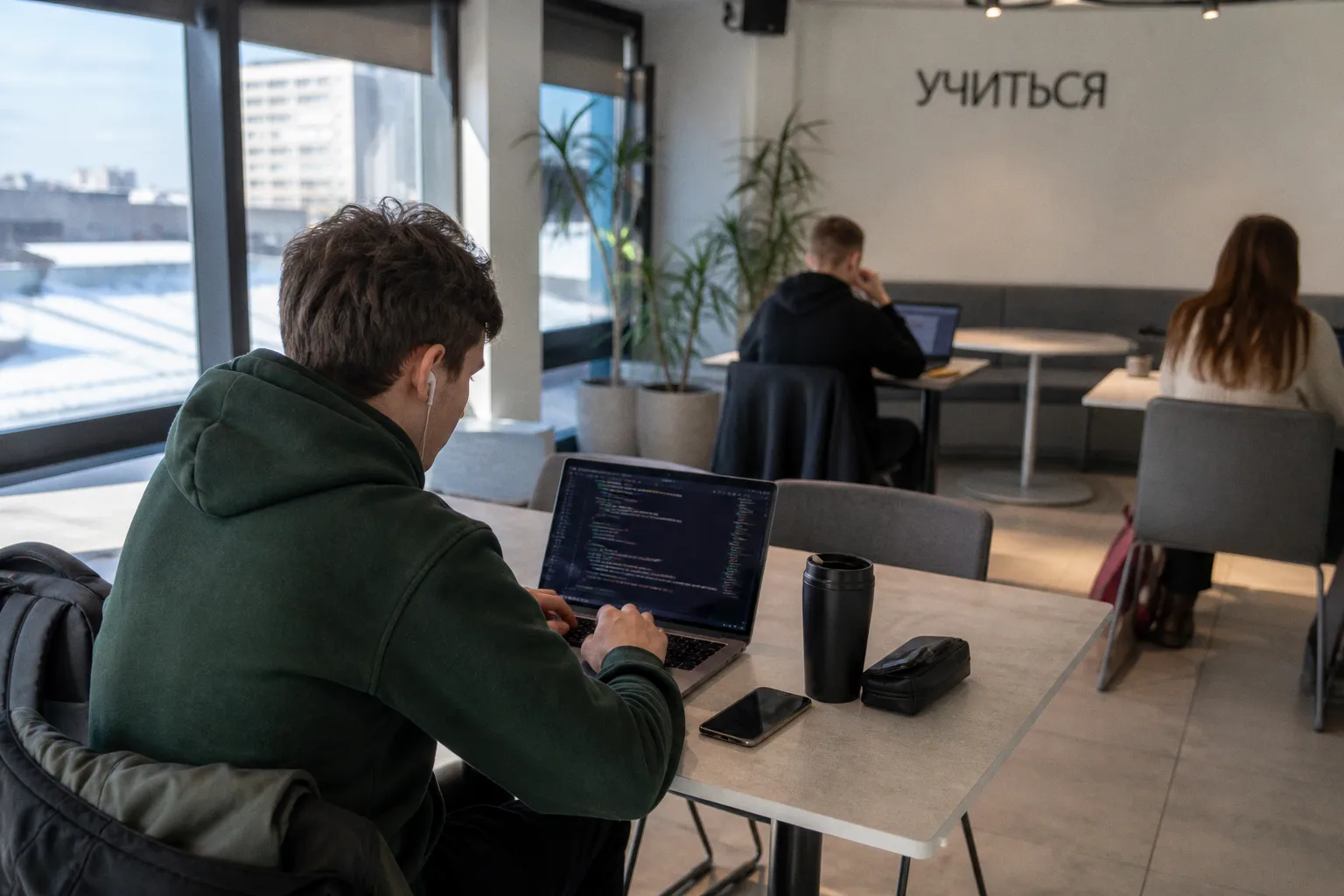 Курсы Python от Яндекс Практикума 2026: полный разбор программ — от новичка до мидла