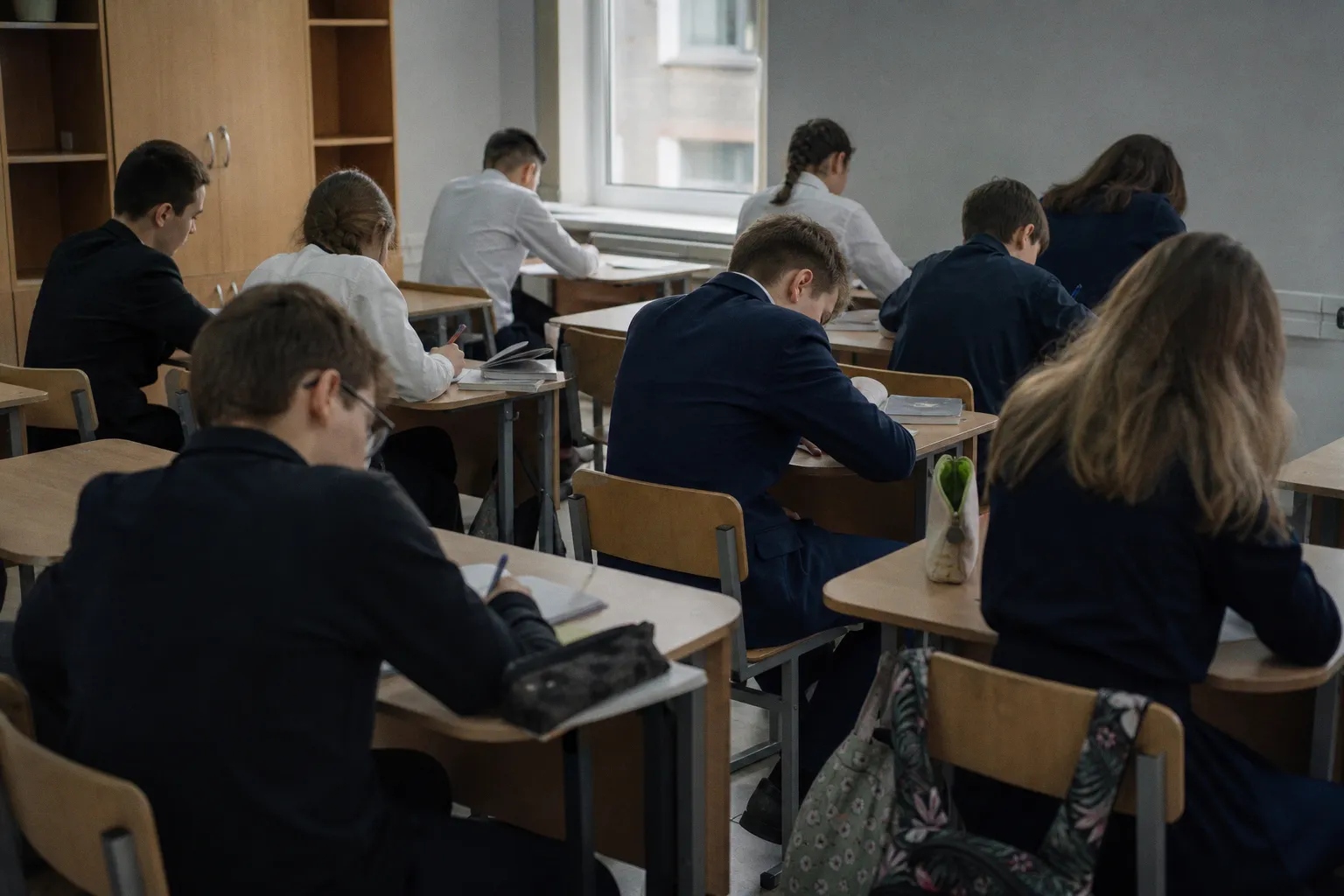 С 1 сентября в школах введут обязательный курс по начальной военной подготовке